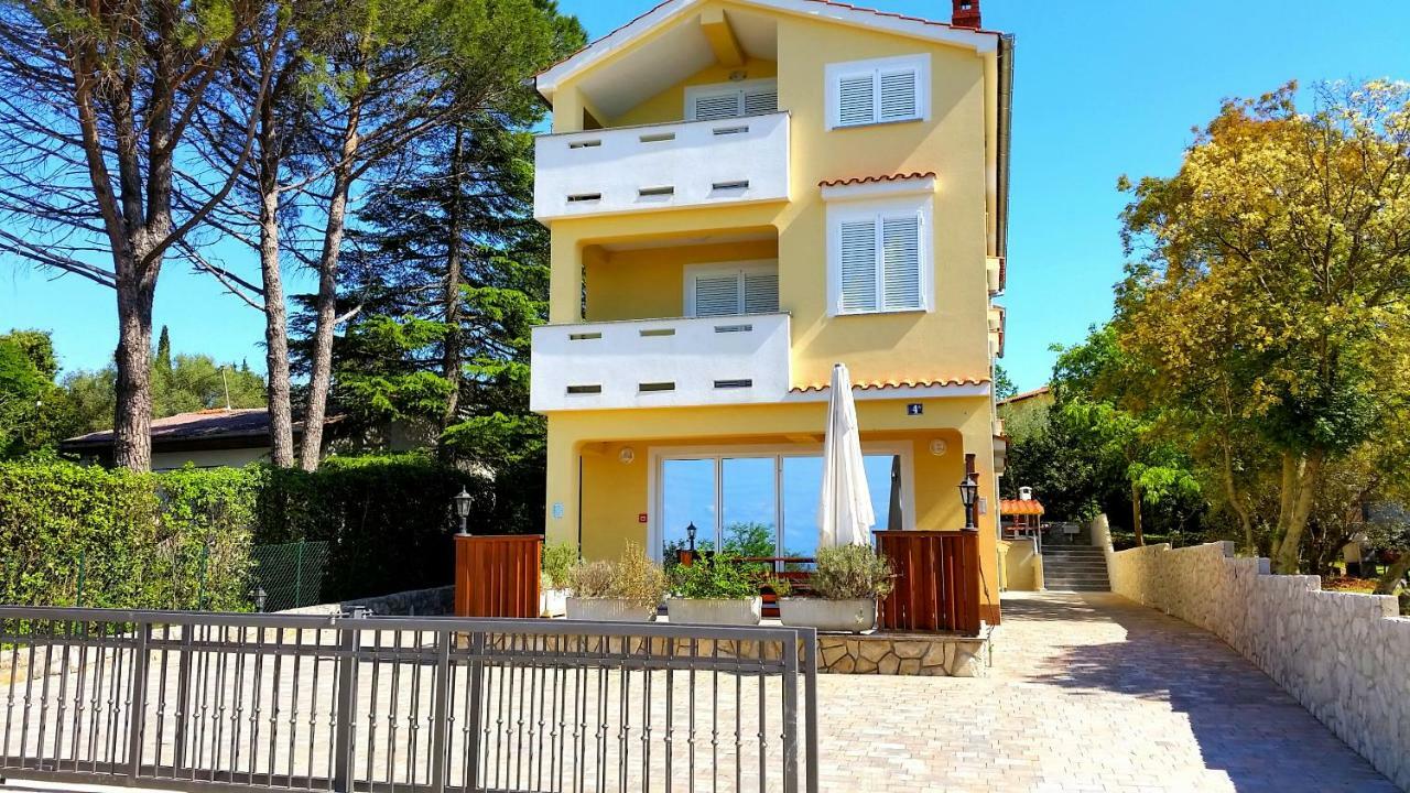 Villa Bionda Malinska Exterior foto